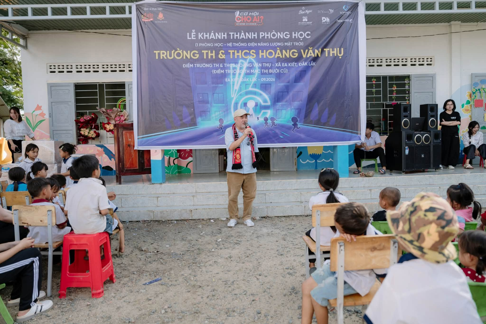 Chia sẻ tại lễ khánh thành phòng học